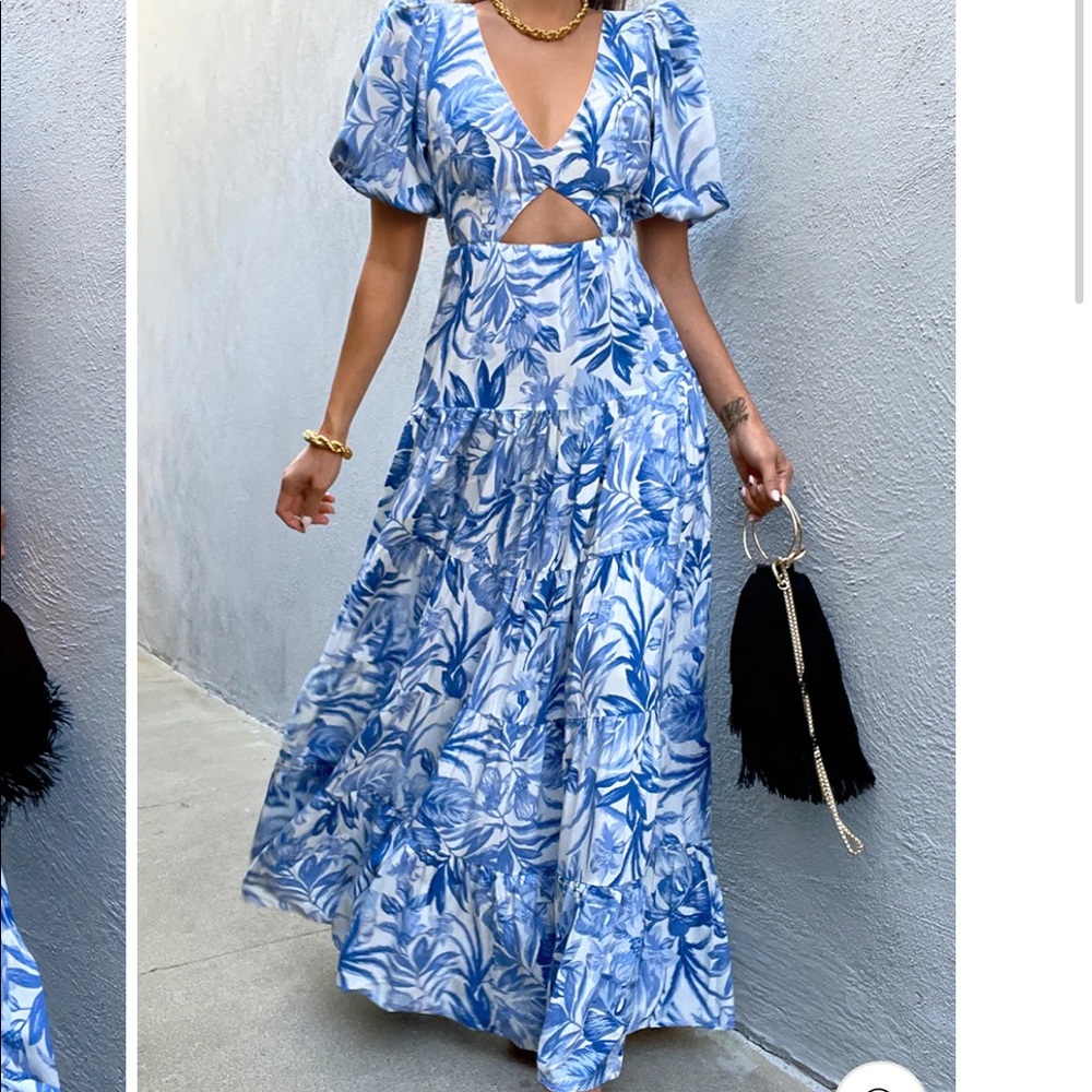 Kia blue tiered dress size small
